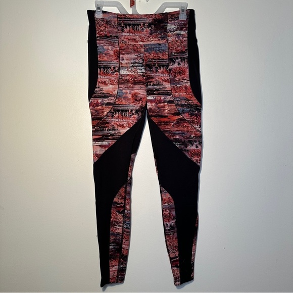 Lululemon Sweat & Repeat Leggings Size 10 Black & Pink - Picture 1 of 9
